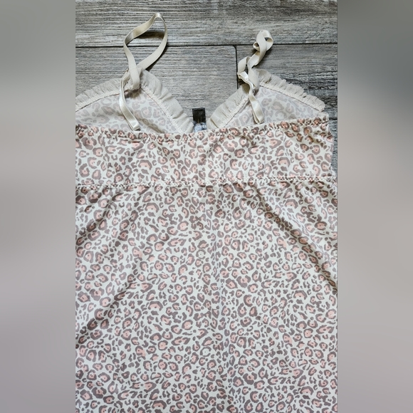 Marilyn Monroe Intimates Animal Print Chemise - Picture 7 of 8